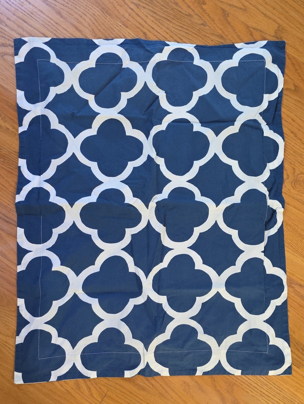Navy and White Trefoil Pattern Regular Sham & Euro Sham Set